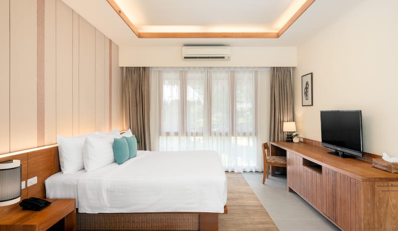 SAii PhiPhi Island Village Deluxe Garden Bungalow King Bed Amenities